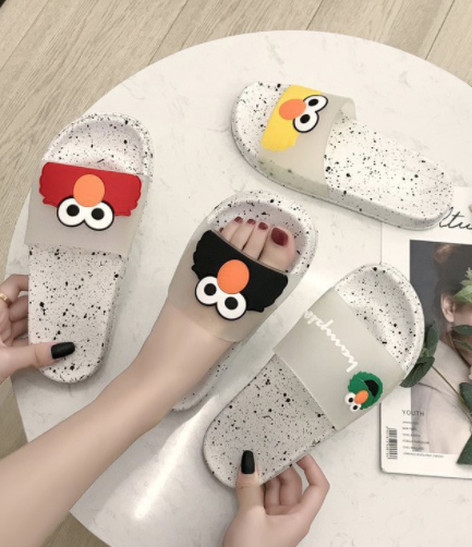 KL800 - Cute Elmo Sandal White Black